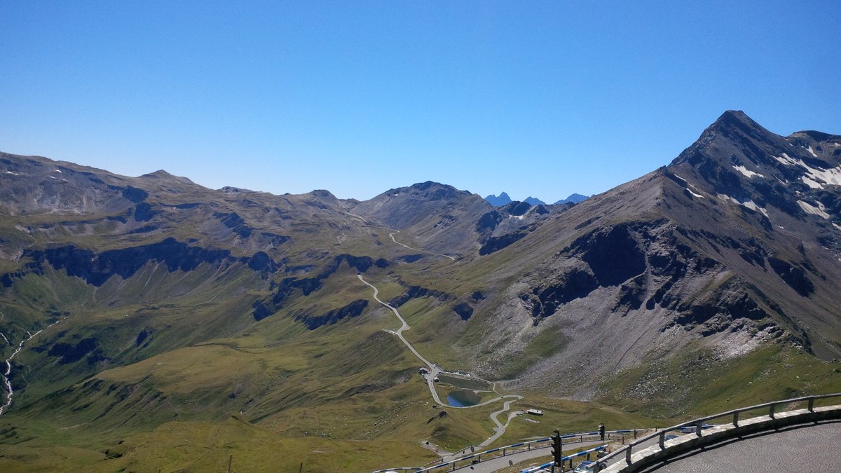 j_haudum's tweet photo. One of the first riders I worked w/ once said, the most beautiful climb he did during his career was the #Großglockner.
German ski team want to train on Austrian snow, others look for altitude camp options.
All options here for altitude & paradise. Lucky us. #Austria #Glockner https://t.co/O9X4UK1GEC
