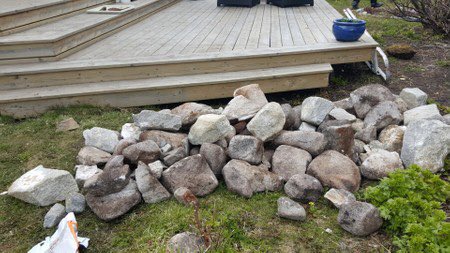 Word of warning: be careful about pulling up your bedroom floor in Norway, you might just come across a Viking grave underneath, like this couple in Bodø. ( Photos/source:  https://www.nrk.no/nordland/antatt-vikinggrav-oppdaget-under-hus-i-saltstraumen-1.15028837)