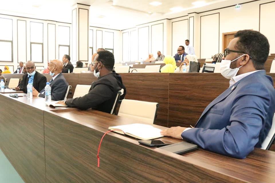 Today the election review committee met with lawmakers from the Somaliland region to discuss how we can proceed with fair and free elections in #Somalia. Strengthening democracy through timely elections is important for Somalia's development.<a href="/NBerlangaEU/">Nicolas Berlanga</a> <a href="/US2SOMALIA/">U.S. Embassy Mogadishu, Somalia</a> <a href="/UNSomalia/">UNSOM</a>