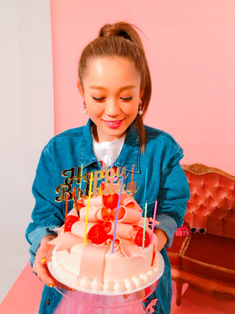 k_k1998's tweet photo. カナタイム🎉
今日で22歳になりました😅🎂
また1つ歳をとりました笑 カナやんと僕との年齢差は9歳差😱 https://t.co/hVkV0uQe8k