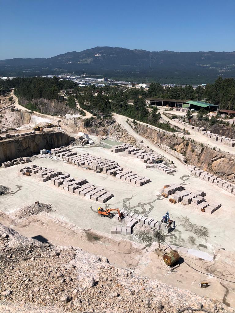 Marcelino Martinez #RosaPorriño quarry landscape!
#MarcelinoMartinez #M #blocks