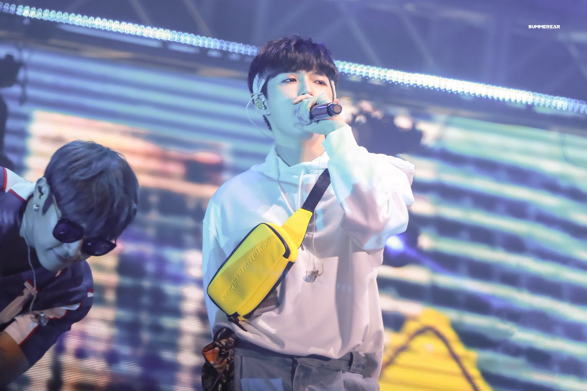 SummerEar0527's tweet photo. 항상 아프지 말고 행복하고 응원해줄게:D
💨💨💨💨💨
#김재환 #KIMJAEHWAN
#윈드의_자부심_재환아_생일축하해
#HAPPY_BIRTHDAY_JAEHWAN https://t.co/g2M3Mm6SY1