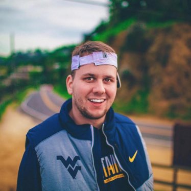 laurenfalky's tweet photo. @AlannaMairead I don’t even know who this is but I googled him and ya boi out here lookin like Malibu’s Most Wanted https://t.co/F3ZczgMPI6