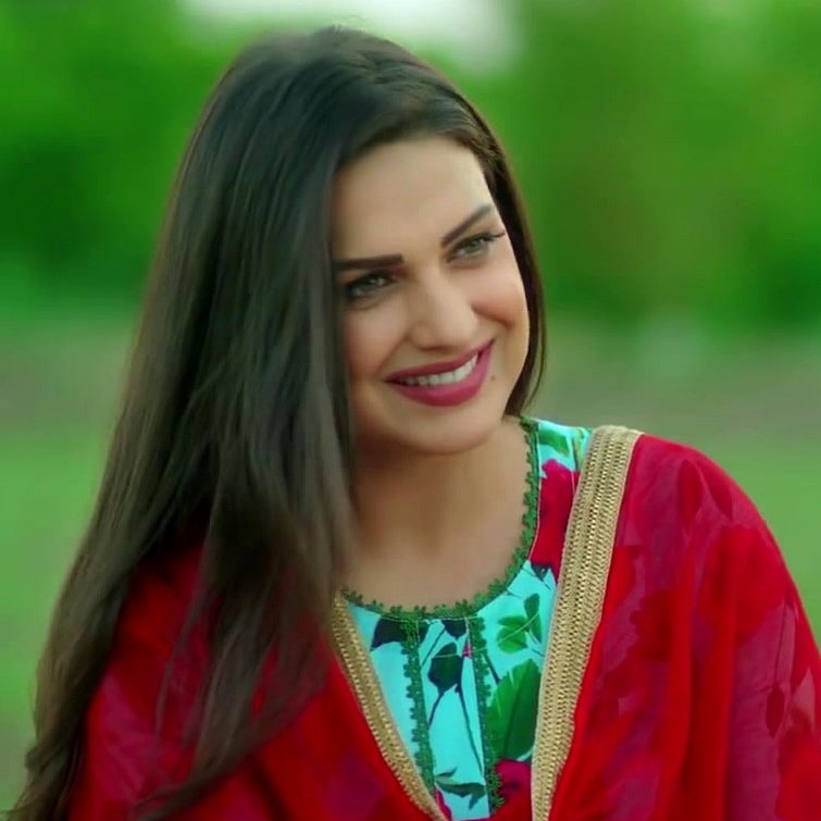 Imran09623's tweet photo. Cuteness.                            Fakeness overloaded.                        Overloaded https://t.co/1eeuQgzKiV