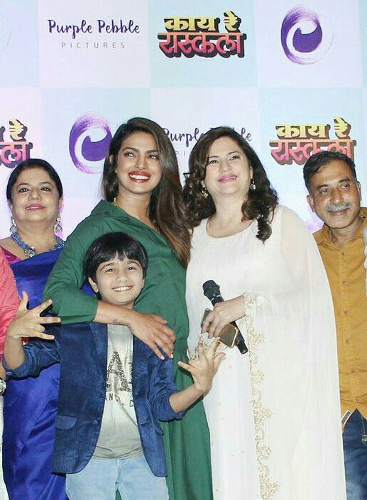 My #sweetmemories with my #lovely team <a href="/KaayReRascalaa/">Kaay Re Rascalaa</a> #love you all <a href="/priyankachopra/">PRIYANKA</a> <a href="/Kunickaa/">Kunickaa Sadanand</a> <a href="/gauravghatnekar/">Gaurav Ghatnekar</a> @BhagyashreeMot3 😊💕