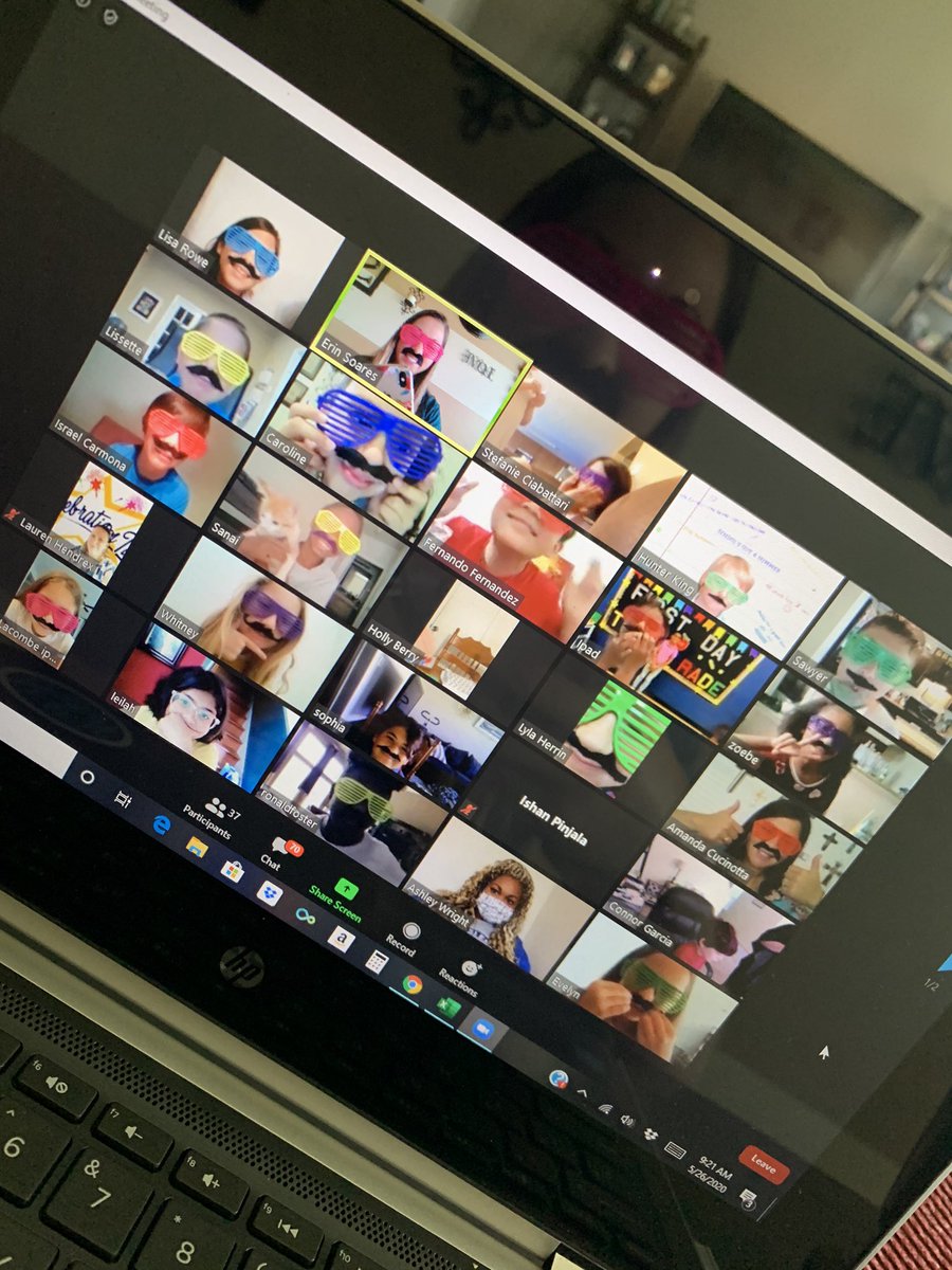 MrsSoares3rd's tweet photo. End of Year zoom!!! I miss our kiddos so much!! I hope they have a great summer!! 😭♥️☀️ @MrsCucinotta3rd @mrswrightcisd @BradleyCISD https://t.co/CgFMnoKLlj