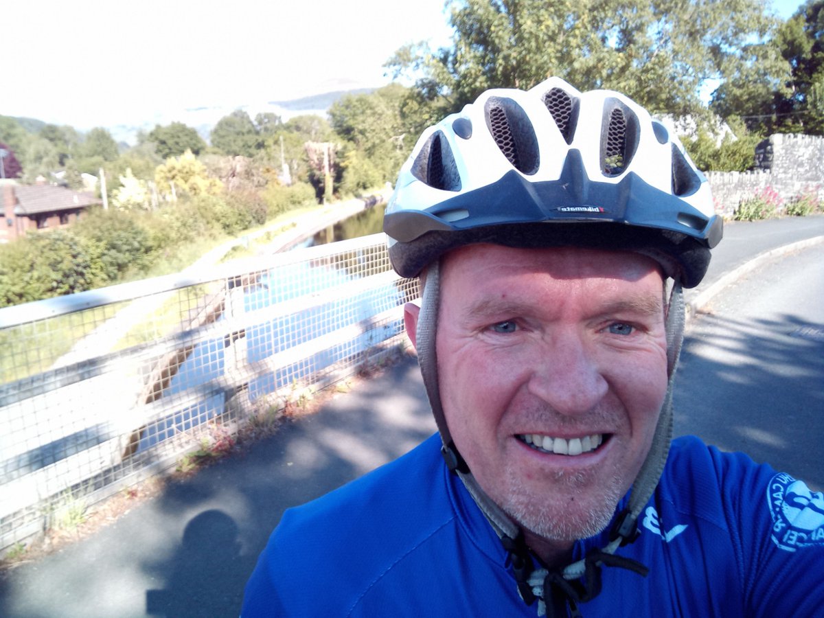 Over 900 miles complete for the #1000MilesinMay challenge! To support the riders on the last week of the journey please donate to the link below: 
justgiving.com/fundraising/pa…