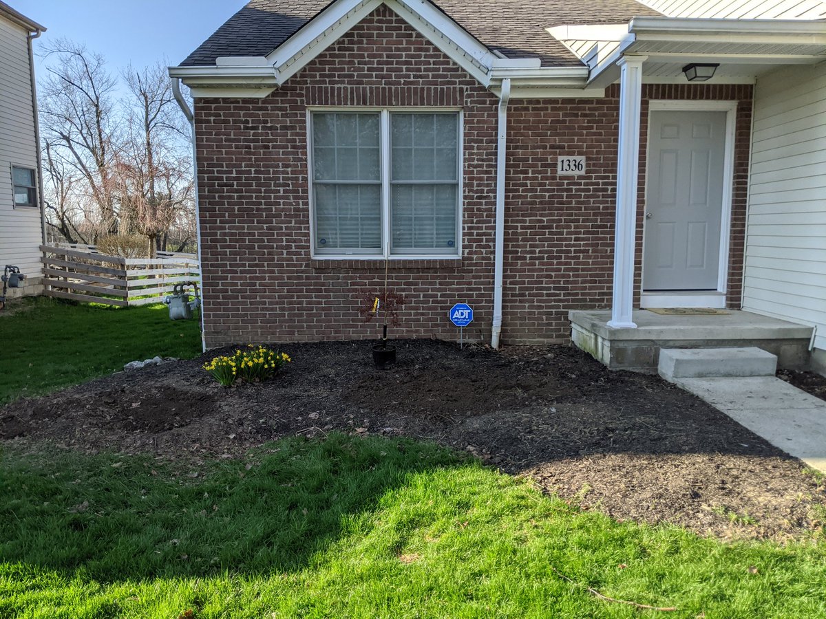 twiterLESSjon's tweet photo. 15 bags of mulch, 55 bags of top soil, 85 paving stones, and too many beers later the front yard is done. If someone were to ask if it was worth it I would answer: I don't know. https://t.co/VjYaqTIfom
