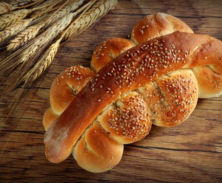 Les graines de sésames sont omniprésentes dans les boulangeries siciliennes, même sur certains gâteaux comme le nougat sicilien (d& #39;origine catalane).