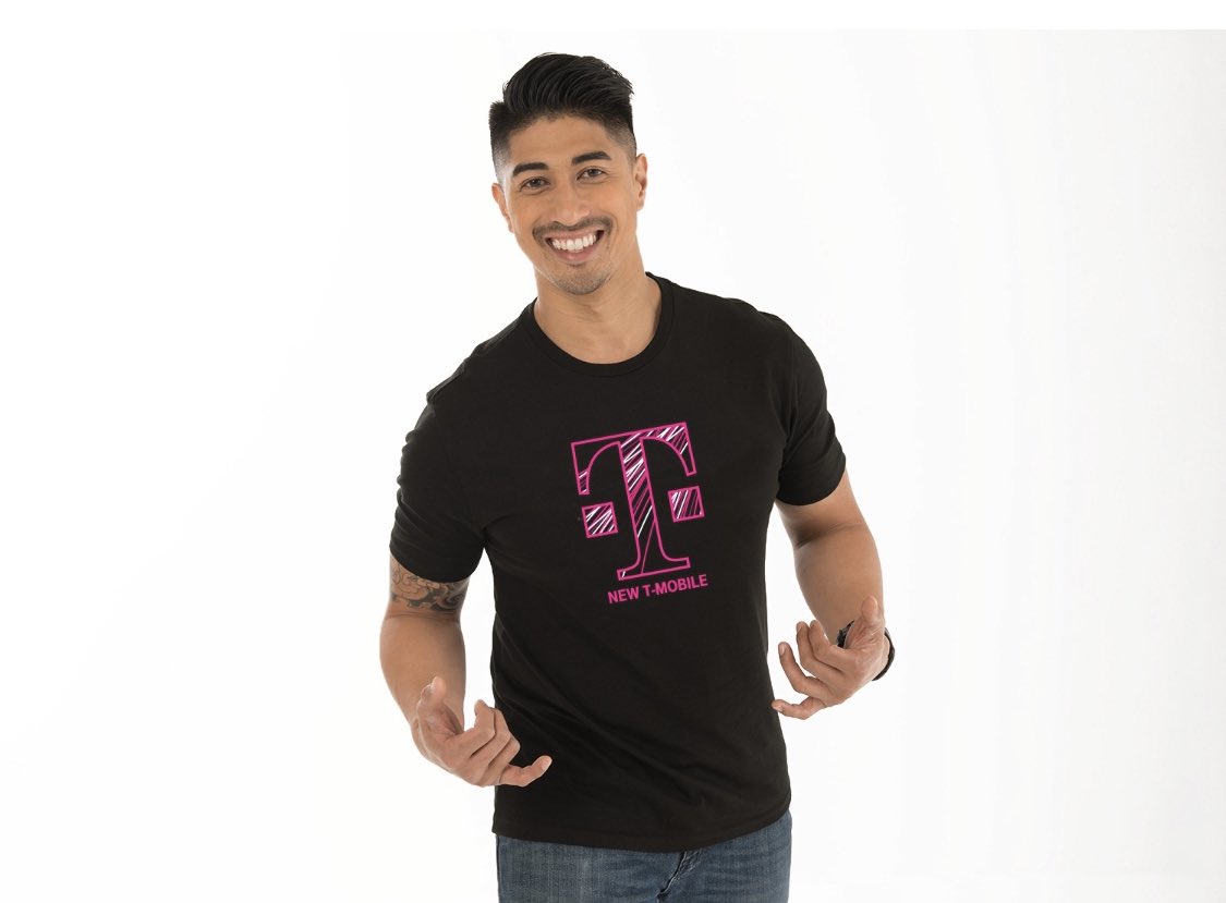 🎁 It’s time for a giveaway and I have limited edition shirts to gift! Customers & @TMobile team members, if you want one of these awesome #NewTmobile tees, make sure you're following me & retweet this. I'll respond to winners individually throughout the week! 🎁