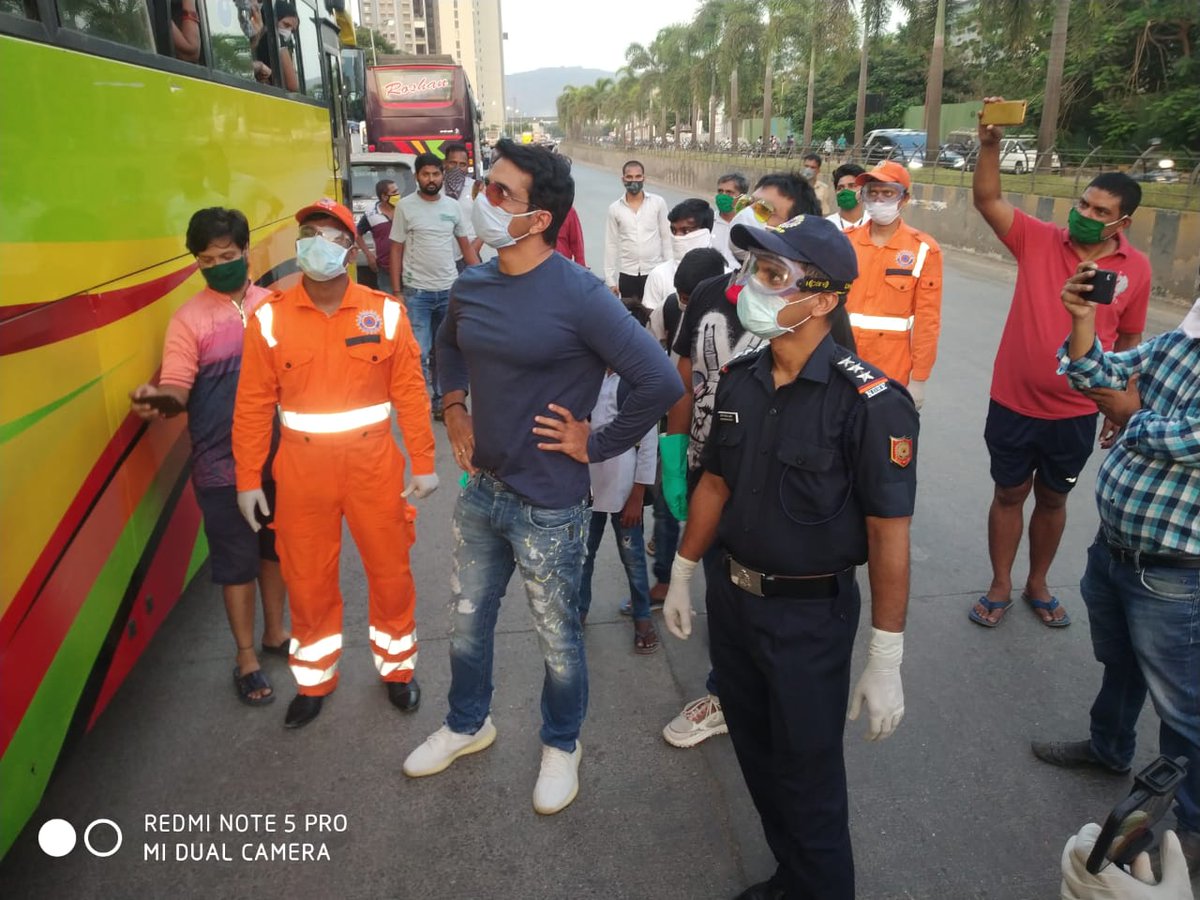 “Helping Hands of NDRF” helping the hands of Bollywood actor Sonu Sood in helping the shramiks proceeding to their native places. God bless good souls.