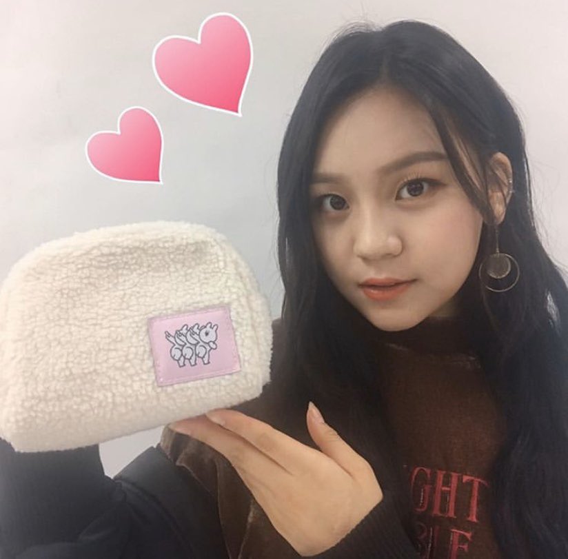 look at her slaying  @GFRDofficial  #GFRIEND  #UMJI  #여자친구  #엄지