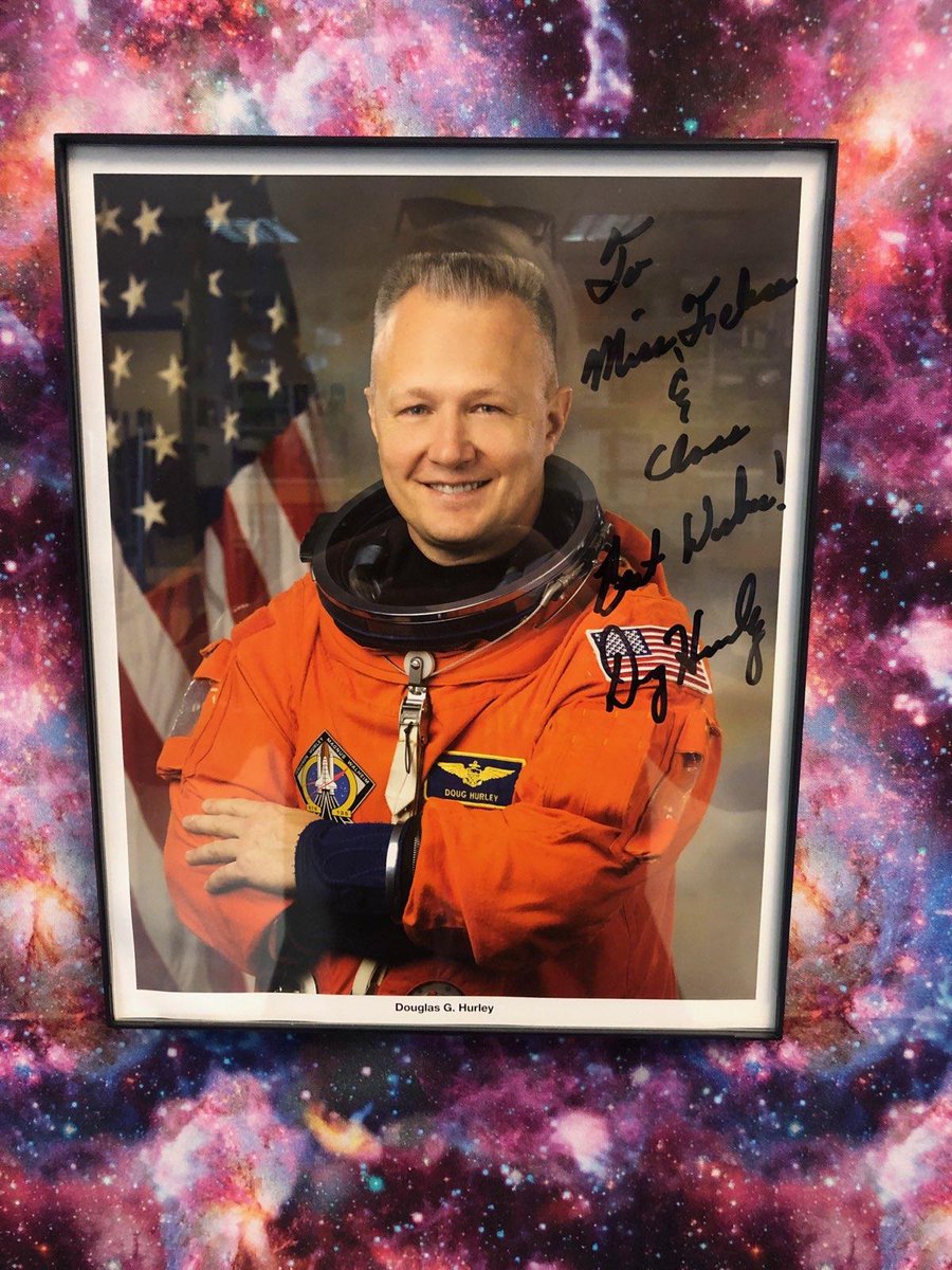 TeachFelice's tweet photo. @Astro_Doug who signed a photo for my 4th grade science students will be one of two astronaut aboard the @SpaceX Dragon Crew Tomorrow!
Use the link below so your children can be apart of it all! #LaunchAmerica @BellwoodBulldog @scienceCCPS @NASA

https://t.co/TreAitpUiU https://t.co/s07Y33rZaV