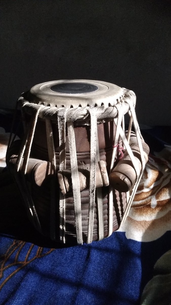 TablaRadio's tweet image. MUSIC

Tabla Open Source

Dadra &amp;amp; Kaharwa are the two prime Taals in Folk and Film Music that makes much of the MUSIC. The 6 Beat Dadra Style is played with songs that are light in mood, and 8 Beat Kaharwa Taal is used for songs...

tablaindia.com/tabla-open-sou…