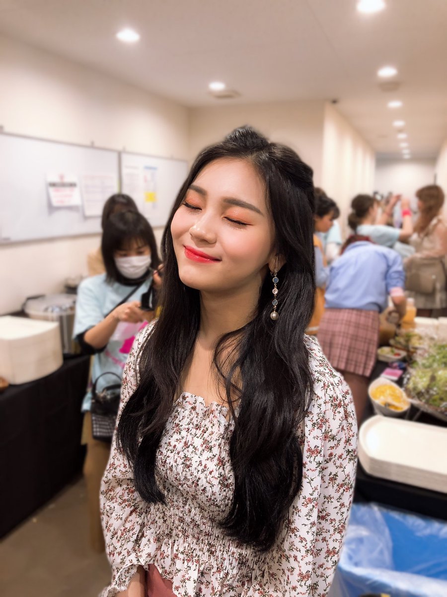 tHESE HOWEVER,, ARE PICTURES FROM HEAVEN  @GFRDofficial  #GFRIEND  #UMJI  #여자친구  #엄지