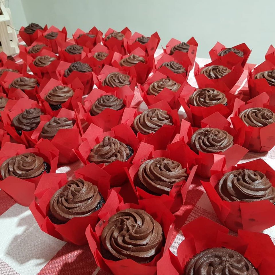 cual_estuplan's tweet photo. #Cupcakes de Baileys de 
@MioPostres

Aunque por #cuarentena cerramos 5 locales seguimos trabajando a domicilio para no dejar sin ingresos a nuestros empleados.

Con tu apoyo #DulceJesusMioReposteria podrá seguir adelante!

#Pedidos al 2453848 y #Whatsapp 3214322293

Dale #RT https://t.co/AhBYZZ7RAK