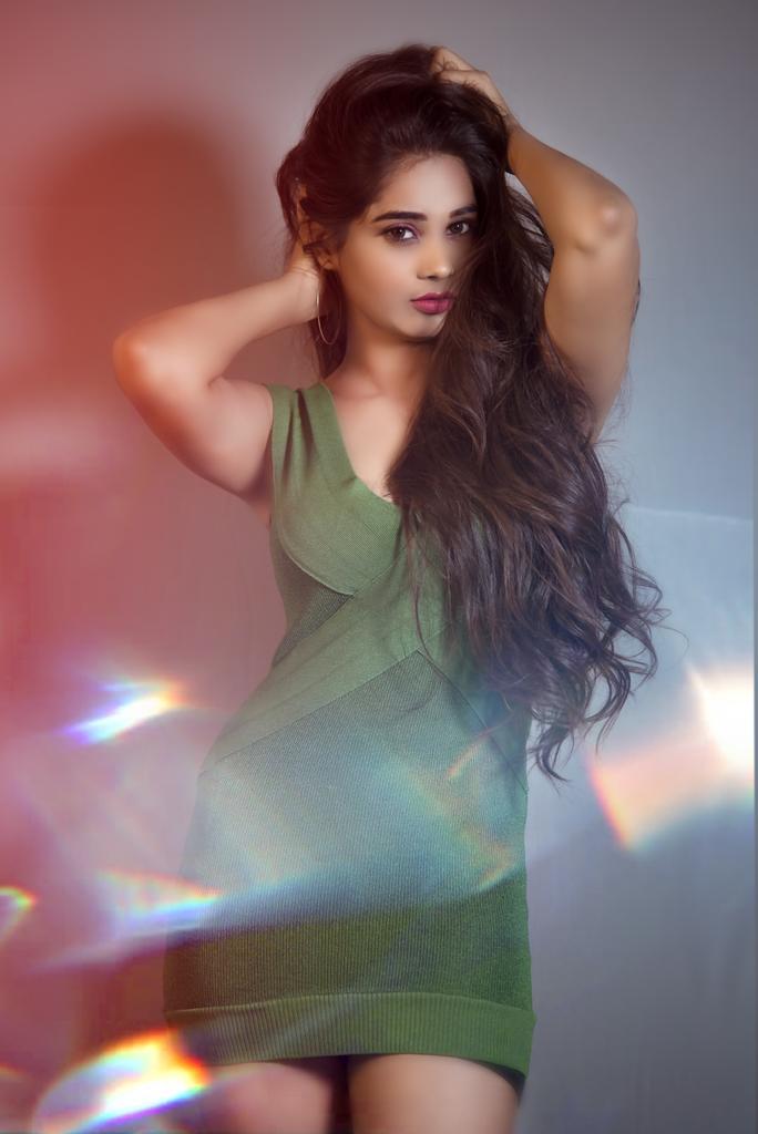 _amAryan's tweet photo. She Is Queen And Her Soul Is Royalty
New Look #EKPK 🎬 #attitude #BoldandBeautiful #TheQueen #Actresshot #styling #models #emergingmodel #beauty #strongandbold https://t.co/8HfpaR3UbH