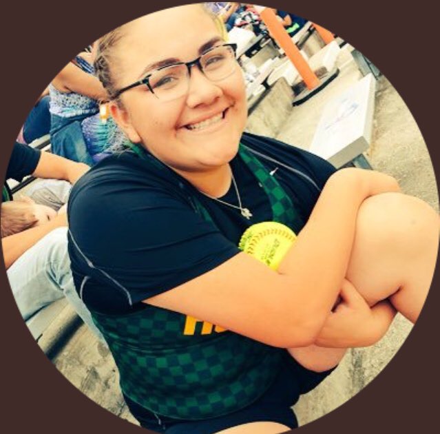 Alissa14228840's tweet photo. Holmes/BC classmates VOTE for me for Most  Athletic for the class of 2020 🤪❤️✅ https://t.co/Eabm30Xbdl
