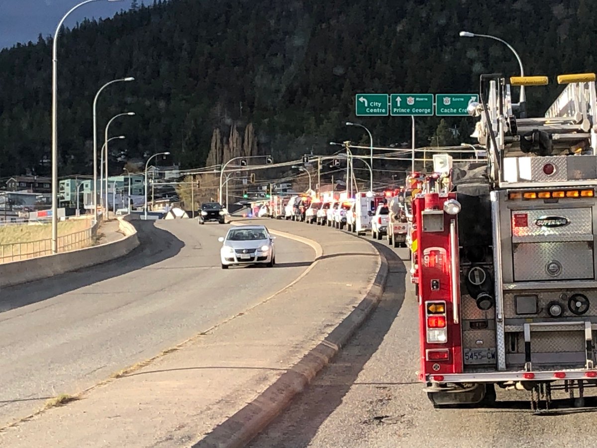 First Responders Honour Frontline Workers with Fourth Salute on May 30 williamslake.ca/CivicAlerts.as…