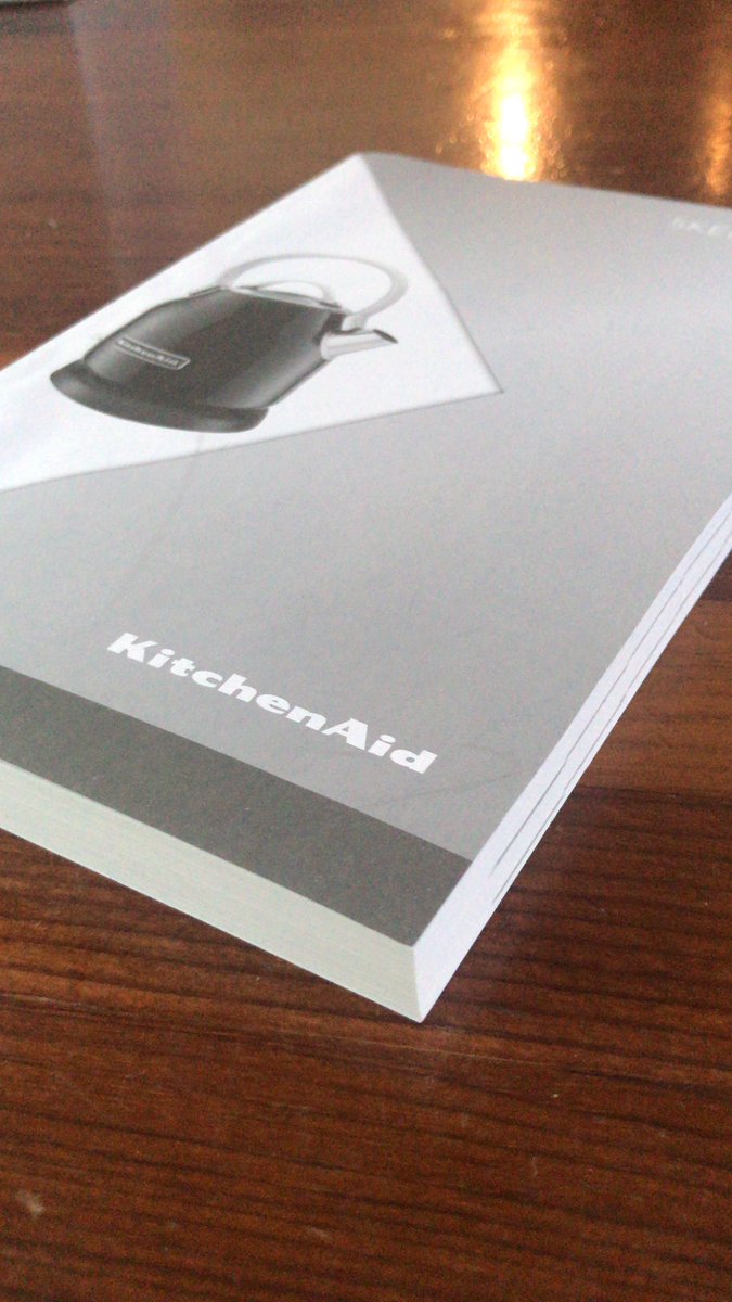 Eine Anleitung mit 220 Seiten für ein Gerät mit genau einem Schalter. Ist das traurig oder lustig?