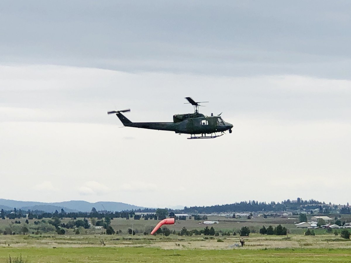 92arwcommander's tweet photo. Jumping into this short work week SERE-style...and with some help from some friends!  #TeamFairchild #336TRG #SERE #OpeningShock #LastWeekOfMay https://t.co/9gqSTYGTaj