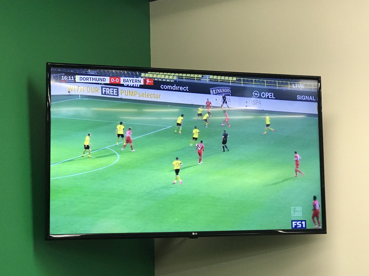 Trying to learn from the ⁦<a href="/Bundesliga_EN/">Bundesliga English</a>⁩ - &amp; while we are at it - let’s go ⁦<a href="/BlackYellow/">Borussia Dortmund</a>⁩ #LiveSports
