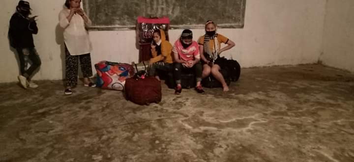 DCSUDelhi's tweet photo. Jyotsanapur under Diyun, Arunchal Pradesh. 12 returnees from red zones are being kept here. This quarantine centre contains no health facilities to deal with COVID-19 .

We urge @PemaKhanduBJP hon'ble CM of AP to kindly take measure on this and provide all necessary facilities https://t.co/iDCs8qViNQ