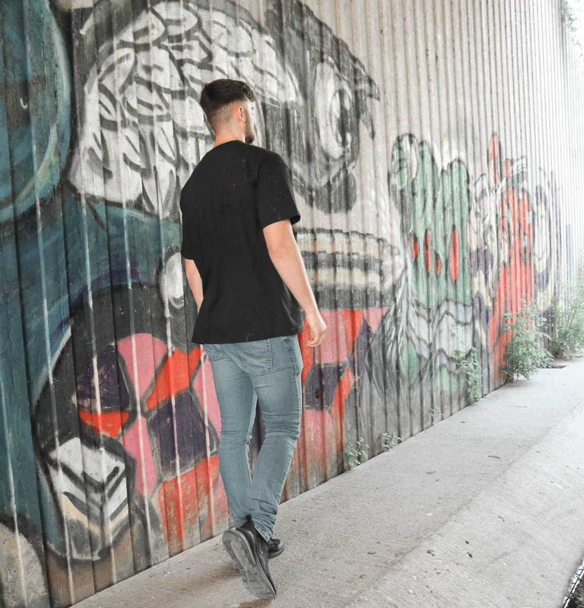 RivalLifting's tweet photo. ✖️BLACK &amp; GREY TEE  
minimal design with Grey ink and a plain back

https://t.co/TVWA9zqsEz

#clothing #gymclothing #fitness #powerlifting #fashion #streetwear #homeworkout #fitnessclothing https://t.co/cyY7TDX9AX