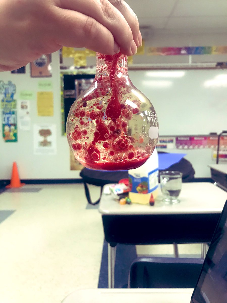 LoreeConnie's tweet photo. Today in science we had a little fun #thankyou @AdrienneUlliac for your help #experiment #science @STA_ECSRD @onlinelearning @EvergreenCSSD https://t.co/TXF0EMxyFx