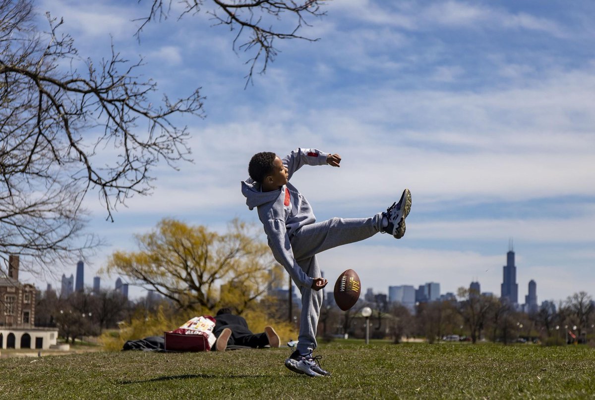 Great opinion piece by landscape architect Ron Henderson in the <a href="/chicagotribune/">Chicago Tribune</a> - "With a closed lakefront, a chance for underappreciated parks to be Cinderella” bit.ly/2XtX1nn