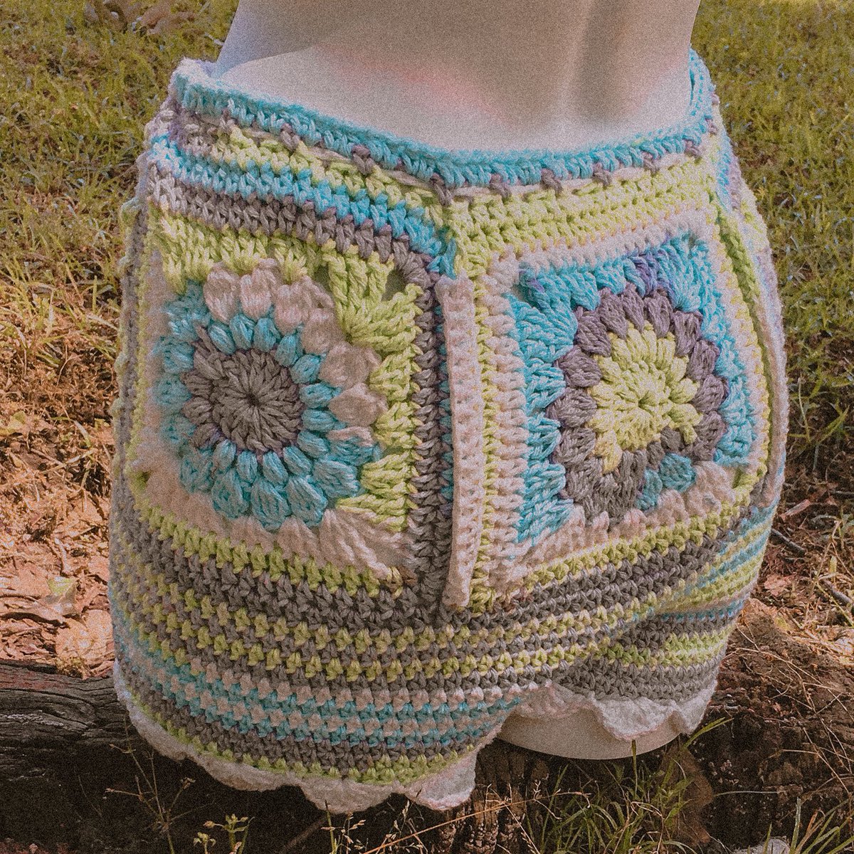 ProckSamantha's tweet photo. Cozy shorts⠀
⠀
Ready to ship! Available in my shop ⠀
⠀
Size medium ⠀
⠀
Pattern by @CrochetCreative https://t.co/id3fVRdHXI