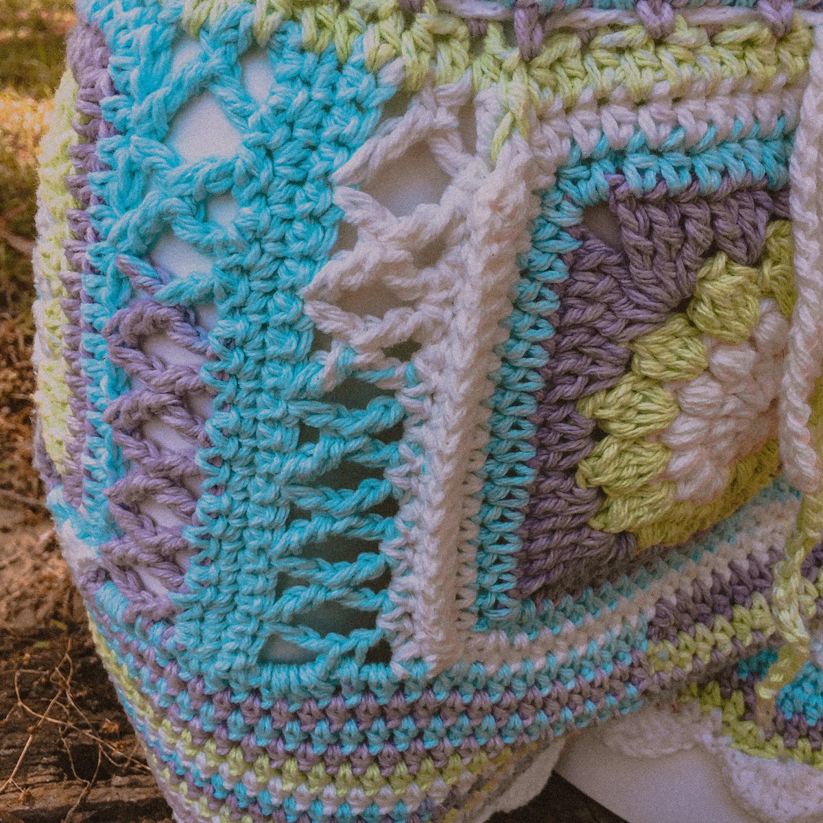 ProckSamantha's tweet photo. Cozy shorts⠀
⠀
Ready to ship! Available in my shop ⠀
⠀
Size medium ⠀
⠀
Pattern by @CrochetCreative https://t.co/id3fVRdHXI