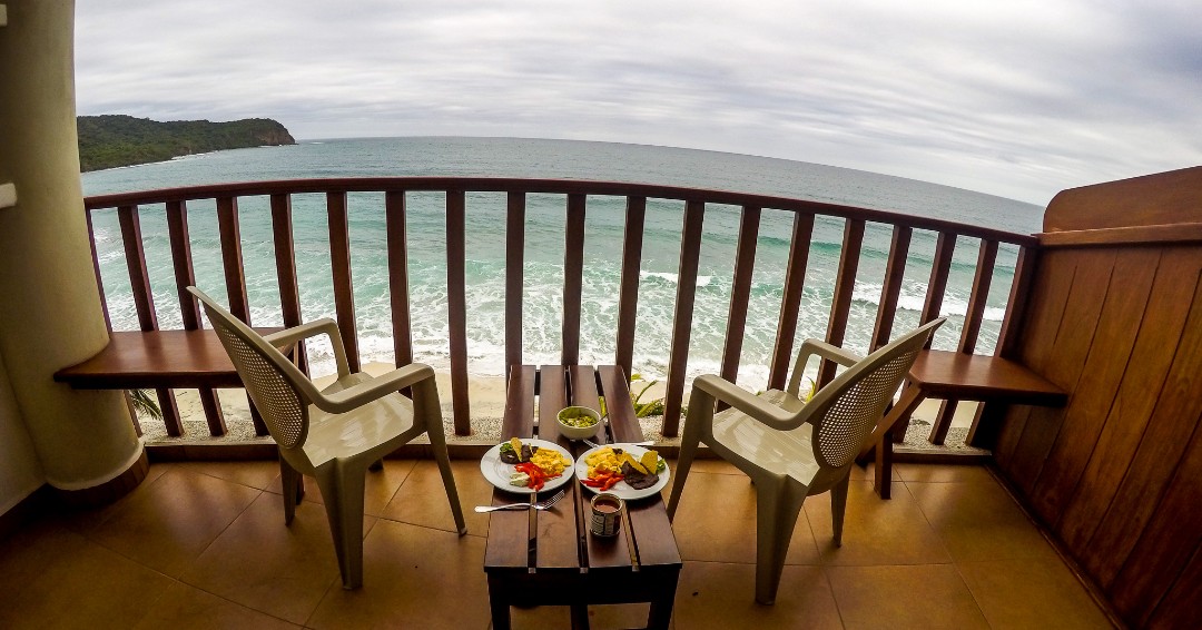 Good morning indeed! 🌅Where's your favourite spot to eat some damn morning fruit?

#tuesdayvibes #tropicthunder #bookstagram  #thesushiprophecies