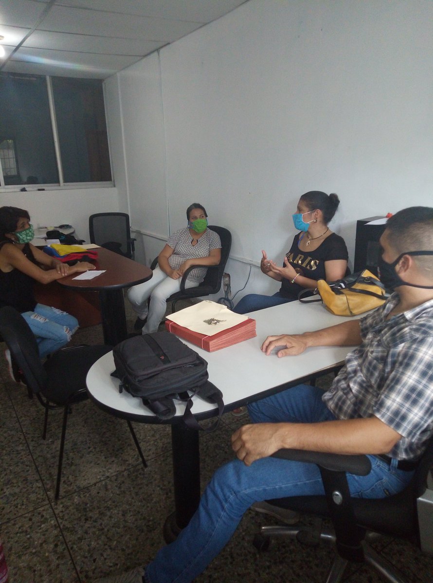 inpsaselapure's tweet photo. En #InpsaselApure cumplimos con la #CuarentenaylaSalud pero no olvidamos nuestra responsabilidad, nos seguimos reuniendo en función de la proteccion de la masa laboral #JuntosVenceremos @NicolasMaduro @dcabellor @RCarrizalezPSUV @eduardopiate2 @geovannireuma https://t.co/NTzZf6eQDT