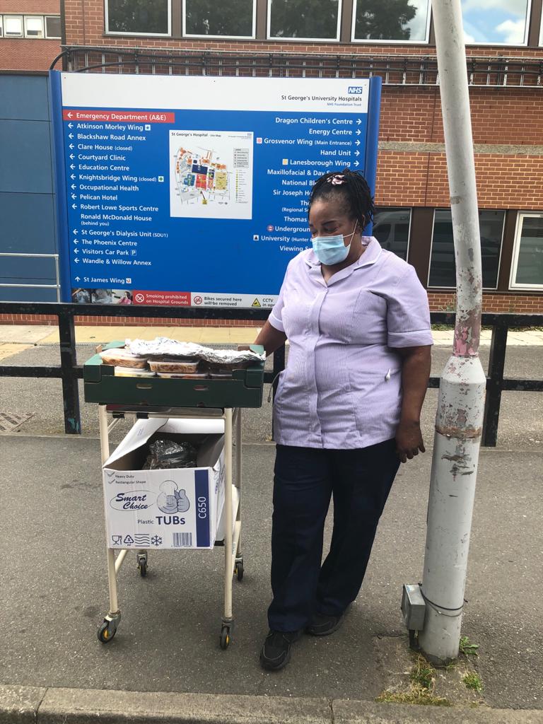 oldwimbledonian's tweet photo. Thanks to Robbie @Bob_The_Goat who has chronicled the #DoingaBit ❤💛💚 project so well, &amp; to all our partners!

So many wonderful @nhs staff 🌈have been fed by so many in our community💪 @DonsLocalAction 

#menandwomenforothers 💯 @JesuitSchoolsUK 
👇
https://t.co/HfPb1RkAU4 https://t.co/Ncqptp55WS