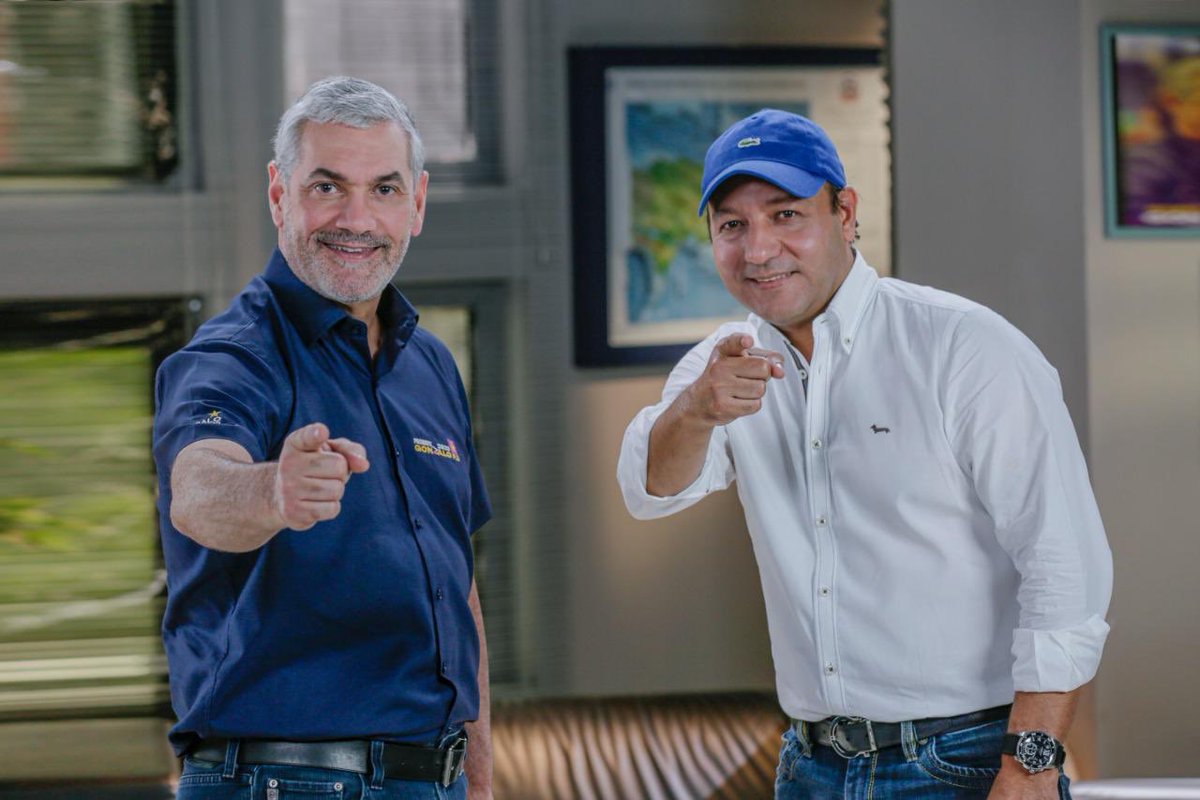 GonzaloCastillo's tweet photo. Dándole la bienvenida a @AbelMartinezD como director operativo de mi campaña. Sumando, vamos a recuperar la economía y a crear más empleos. Vamo' arriba. ¡A trabajar! 

#GonzaloCastillo 
#VamoArriba #aTrabajar https://t.co/SZjUGZFazP