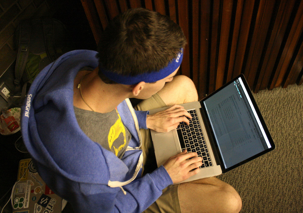 Graduation from university equals the end of being a student? Not for programmers. They have to learn something new all the time to be a good specialist. More on <a href="/habr_eng/">Habr.com</a>
habr.com/en/company/spb…