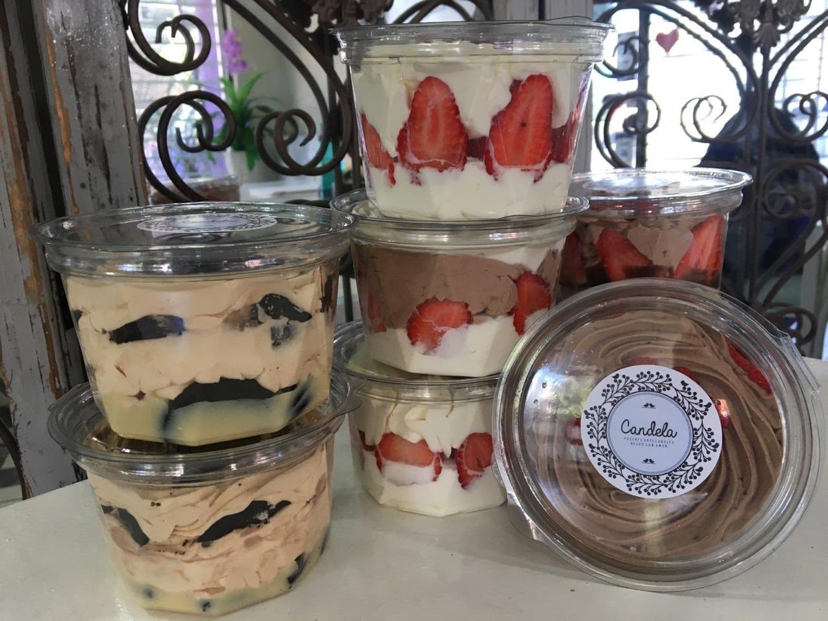 CandelaPy's tweet photo. Desde #candelapostrespy te deseamos un feliz y bendecido martes con estas postales! #hechoconamor #frutillas 🍓🍓🍓 https://t.co/PPykCCAwQY