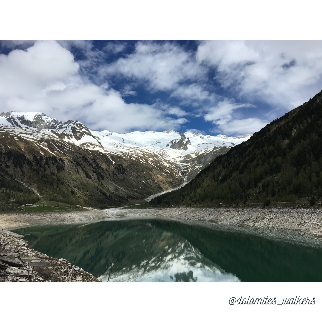 dolomites_walk's tweet photo. Follow us on insta: @dolomites_walkers #dolomites_walkers
.
@AnasaLuxury @CAI150 
#mountains #montana #mountainshot #hiking #explorethemountains #adventuremtusiast #thruhikers #amongthewild #berg #bergwelten #mountainescape #mountain #trekking #nature #landscape #山 #trekking https://t.co/GXmif0rcu6