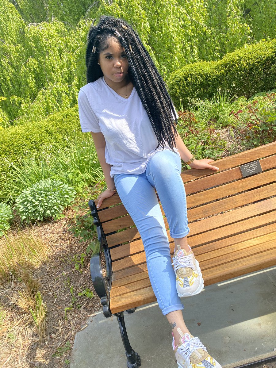 xModelTypex's tweet image. Sometimes grass is greener on the Other side 💚✨