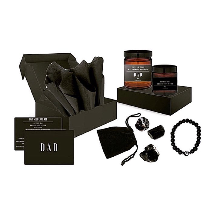 dejanicolelee's tweet photo. LIMITED EDITION!!!! ✨✨✨✨✨✨✨✨✨✨
✨DAD SELF CARE KIT✨
Father’s Day is quickly approaching!! Gift A Special Dad The Perfect Father’s Day Gift Box! 🖤

https://t.co/eNdd3A6A2B https://t.co/dvUObidq2b