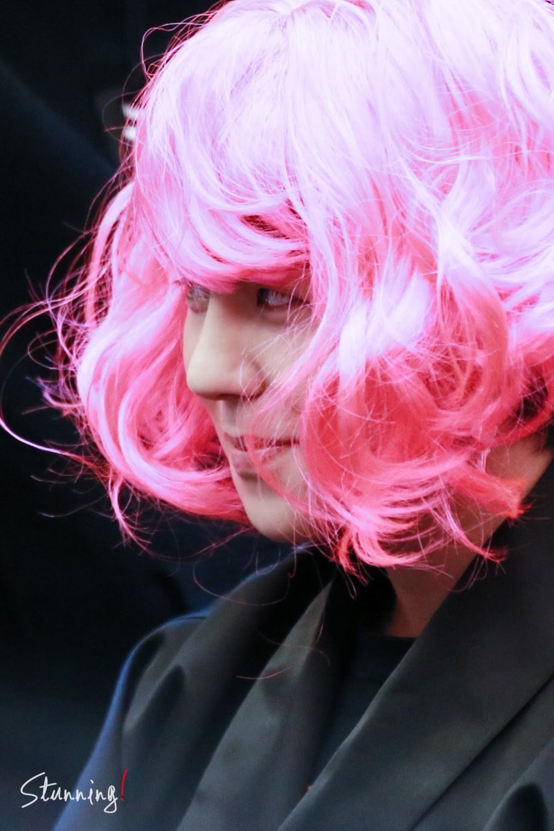 6. random pink wig at a fansignfun! cute! flirty! an homage to the original pink wig. we love it.8/10