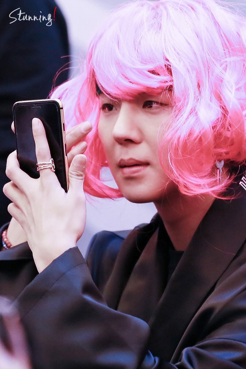 6. random pink wig at a fansignfun! cute! flirty! an homage to the original pink wig. we love it.8/10