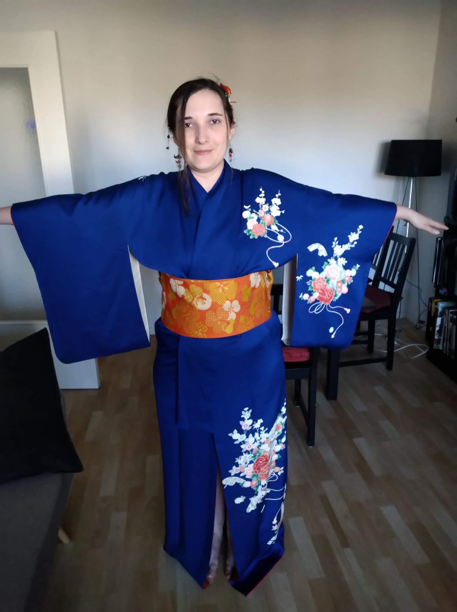 PoulpyCat's tweet photo. Cadeau d'anniversaire de mon chéri et des amis. Je suis gâtée <3
#kimono #japan #japanculture https://t.co/7QikMe8K2C