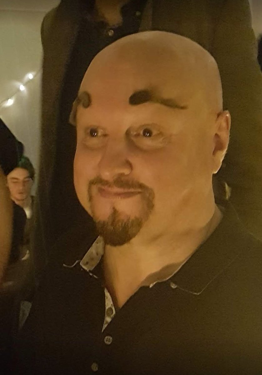 Next  #AFriendaDay is  @JoxSocial. I've known Jock for a few years now & he's a witty bugger. A perfect person to sit next to in a pub :-)He's also in my favourite beer memory after having to lift him out of an empty hotel bath after a long day at East West fest . Lovely fella.