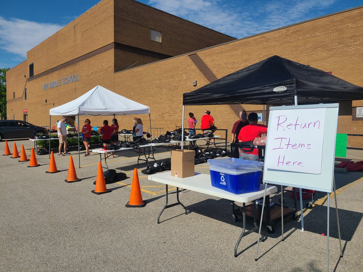 We tried to make it special and safe!
Pick up locker items, return instruments, dance shoes or choir robes while maintaining safe distance! #WeAreJCPSAtHome