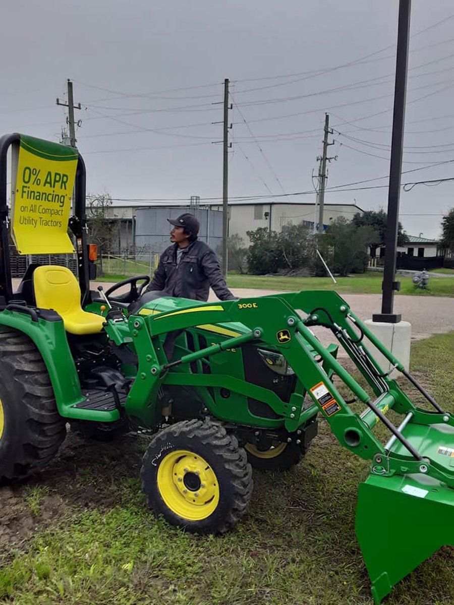 LiederLandscap1's tweet photo. We make sure that all of your requirements are fulfilled and that your outdoor features are healthy and vibrant all year round. #Landscaping https://t.co/8oggMqH9xO https://t.co/5naDjP0h2Z