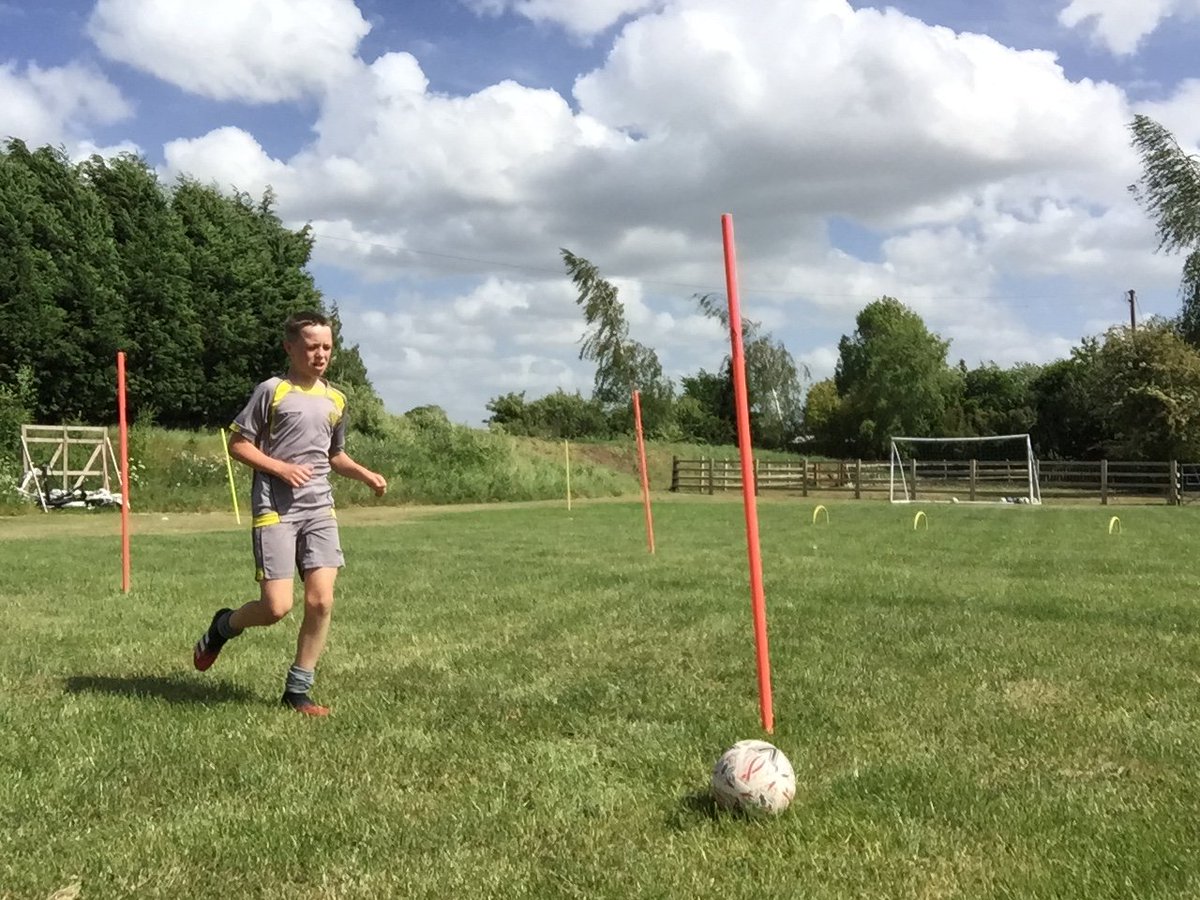 vickyjt13's tweet photo. @BurtonAlbionCT @BAFCAcademy @Alfie88643956 completed 2 * 26 minute training sessions today in the 🌞! Hopefully he may 😴😴 tonight! One last day tomorrow..so please donate!! 😍⚽️💪 #puttinginthework #training #fitness https://t.co/GS5sKxcYgt