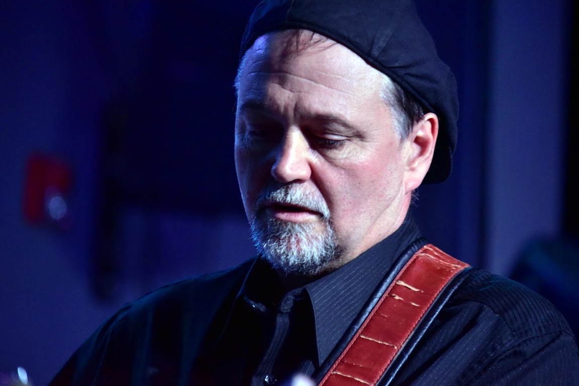 OmahaSummerArts's tweet photo. TUNE IN to https://t.co/nFW5z2vMJV on June 6 from 10am to 4pm for #VirtualOSAF! At 12:30pm, Little Joe McCarthy will be live-streamed from @KPAO_Omaha Studio! Joe's music can be described as Americana, Home Grown Roots, Blues, & more! Get the DETAILS https://t.co/L2hHPuDZDZ https://t.co/DzUTtVlOXy
