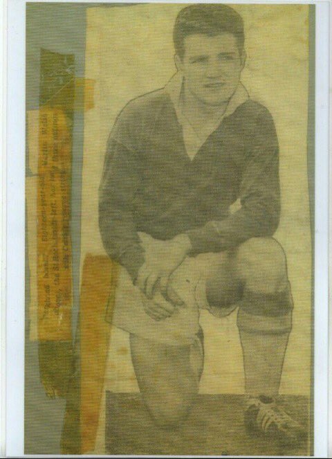 jamiebhoy2009's tweet photo. @slinkysurfer @patbhoy71 @StRochsJuniors Cracking piece of Candy memorabilia.

This is the medal that your dad would have won @freddywelsh115 https://t.co/LKvc3uHwM5